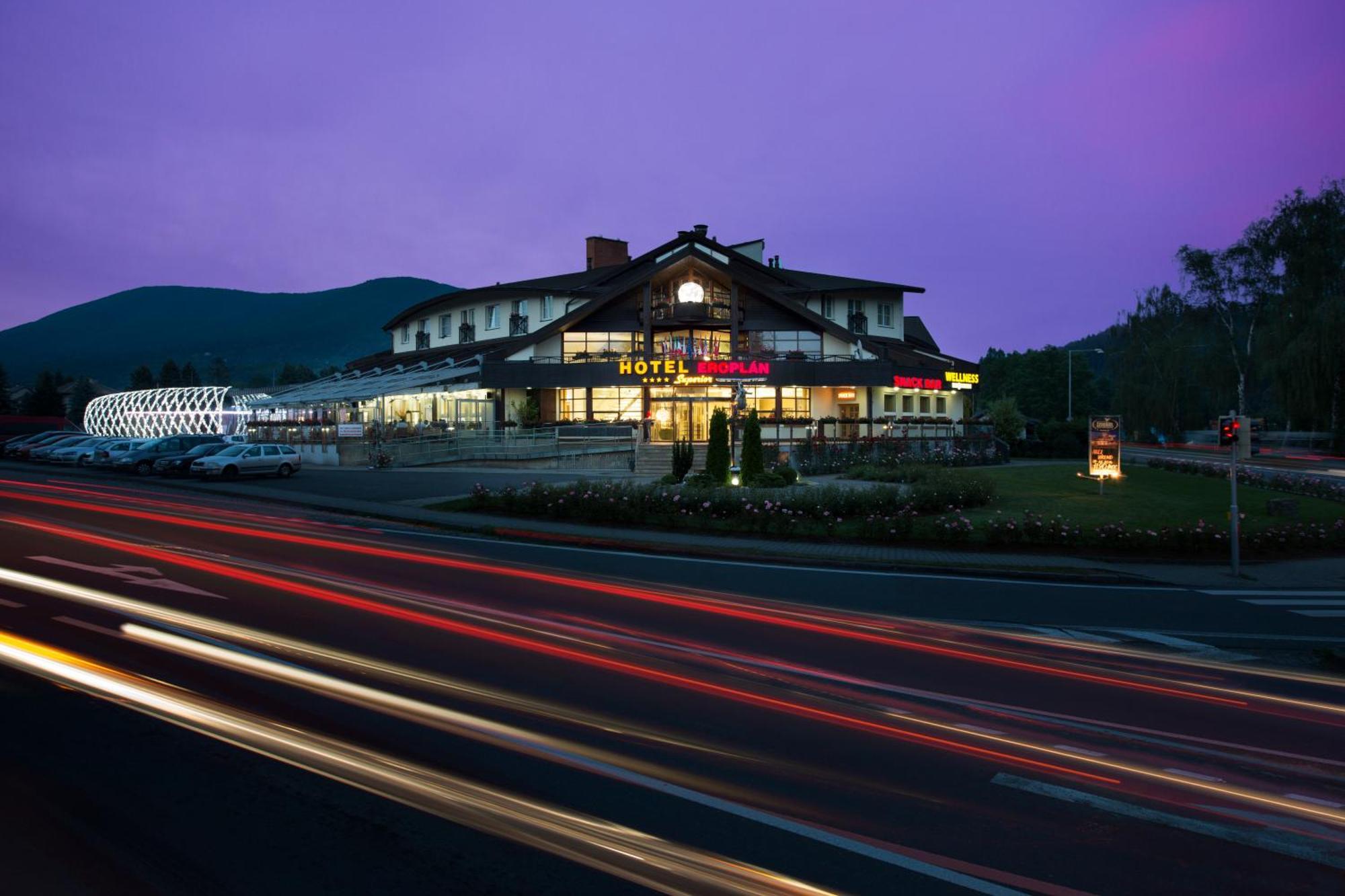 Hotel Eroplan Рожнов-под-Радгоштем Экстерьер фото